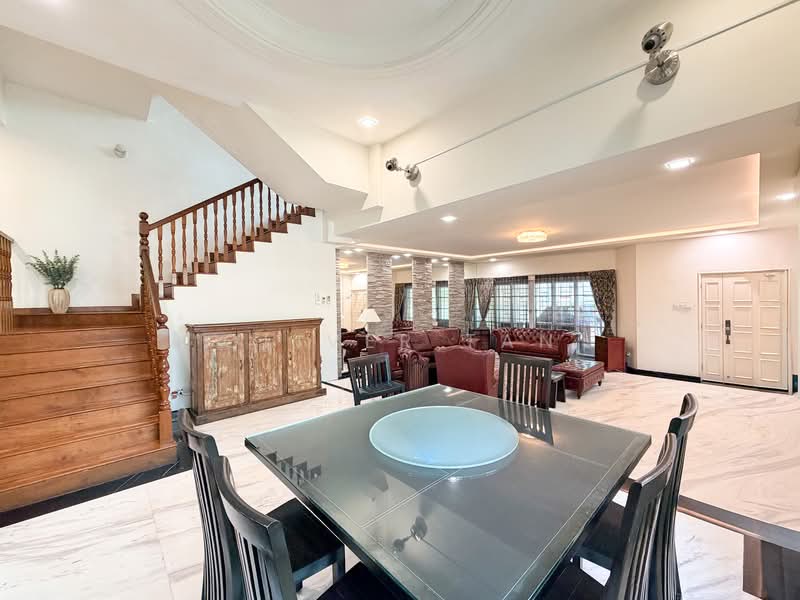 Beechwood Terrace Corner Terrace For Sale at S$ 3,500,000 | PropertyGuru Singapore - Living Room