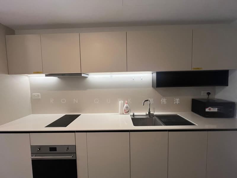 JadeScape Condominium For Sale at S$ 1,800,000 | PropertyGuru Singapore - Kitchen