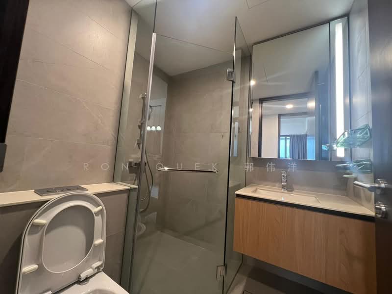 JadeScape Condominium For Sale at S$ 1,800,000 | PropertyGuru Singapore - Bathroom