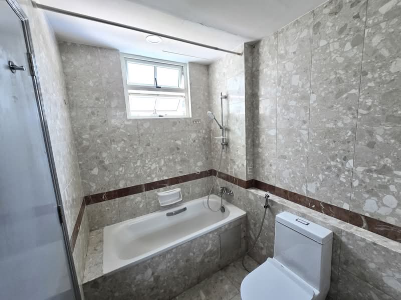 Estella Gardens, 23 Flora Road, Room Rental, 250 sqft, Condominium For Rent, by James Hee, 500093694 - Bathroom - PropertyGuru.com.sg