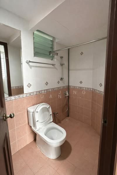 Maysprings Apartment For Sale at S$ 1,199,000 | PropertyGuru Singapore - Bathroom