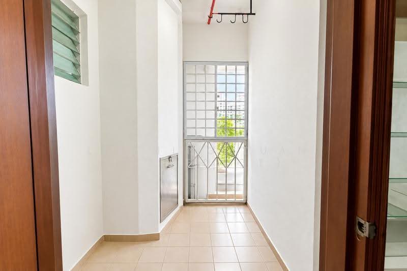 Maysprings, 2 Petir Road, Dairy Farm / Bukit Panjang / Choa Chu Kang, 2 Bedrooms, 904 sqft, Apartment For Sale, by Lim Jing Tuan (Benedict), 500093709 - Corridor - PropertyGuru.com.sg