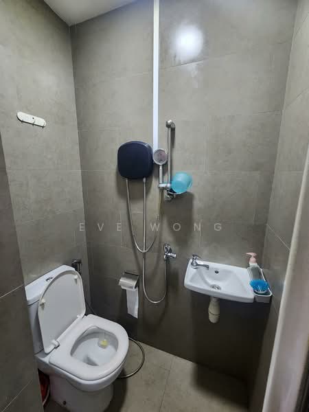 Riversails Condominium For Sale at S$ 1,850,000 | PropertyGuru Singapore - Bathroom