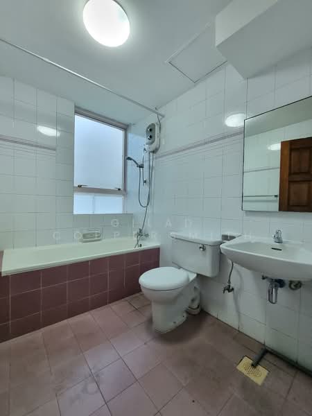 336 River Valley, 336 River Valley Road, 2 Bedrooms, 1,539 sqft, Apartment For Rent, by Gilad Coppersmith, 500093719 - Bathroom - PropertyGuru.com.sg