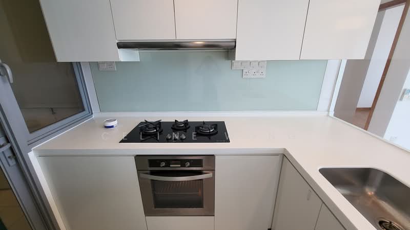 ⭐️ CHEAP, $100K DISCOUNT, WALK TO MRT & MALL Condominium For Sale at S$ 2,800,000 | PropertyGuru Singapore - Kitchen
