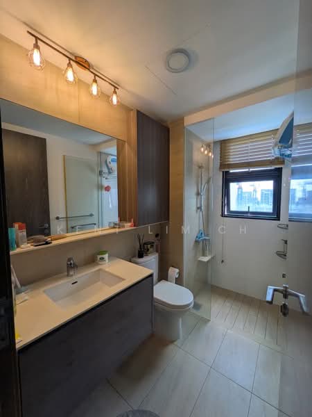Lush Acres Executive Condominium For Sale at S$ 1,760,000 | PropertyGuru Singapore - Common Bathroom