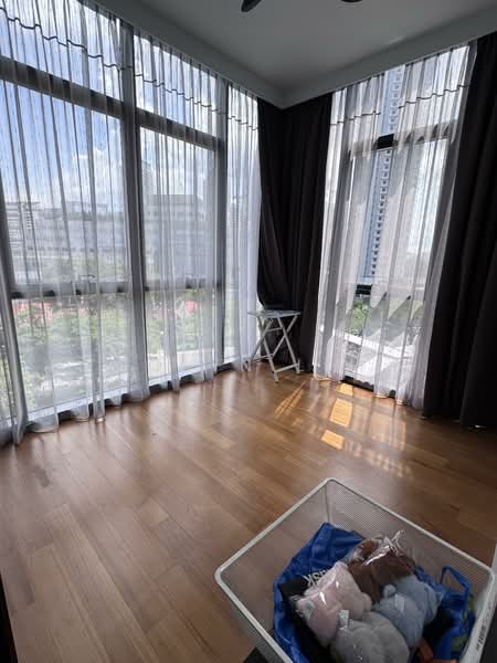 Van Holland, 186 Holland Road, 3 Bedrooms, 1,055 sqft, Condominium For Rent, by Jolyn Lim, 500093740 - PropertyGuru.com.sg