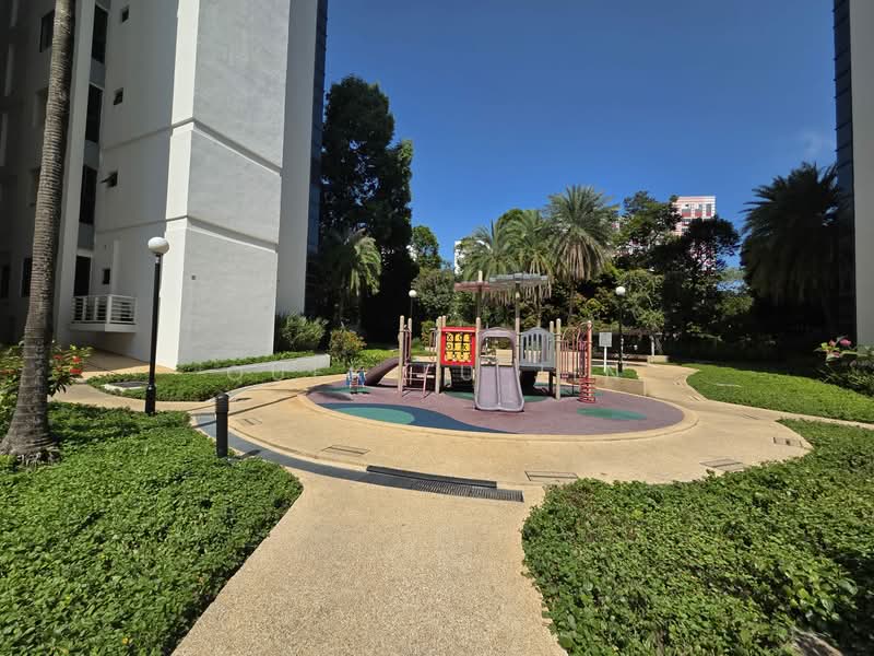 Regentville Condominium For Sale at S$ 1,600,000 | PropertyGuru Singapore - Exterior