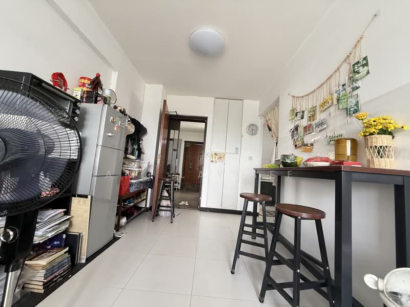 166B Teck Whye Crescent HDB Flat For Sale at S$ 518,888 | PropertyGuru Singapore - Kitchen