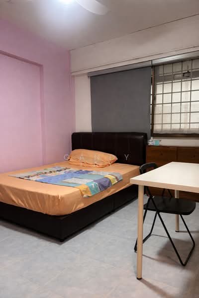 625 Jurong West Street 61 HDB Flat For Sale at S$ 588,000 | PropertyGuru Singapore - Bedroom