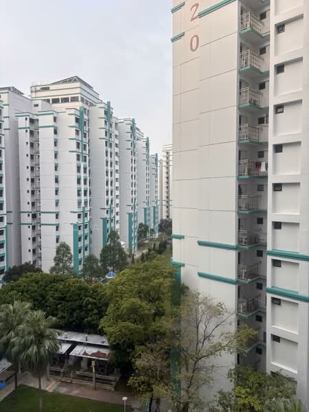 625 Jurong West Street 61 HDB Flat For Sale at S$ 588,000 | PropertyGuru Singapore - Exterior