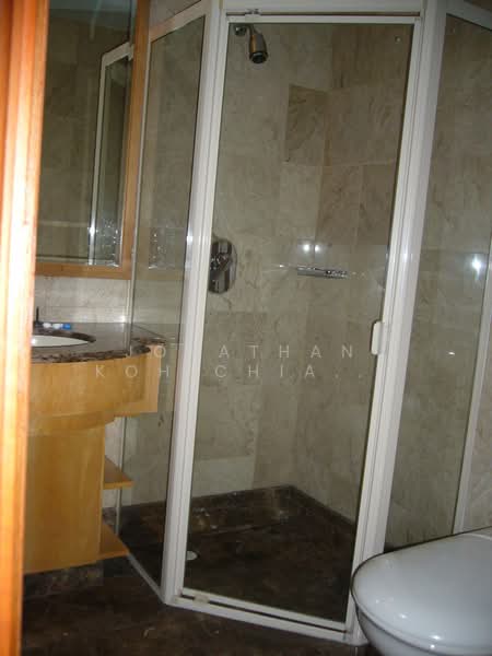 Tanglin View, 150 Prince Charles Crescent, 3 Bedrooms, 1,152 sqft, Condominium For Rent, by Jonathan Koh Chiang Liang, 500093774 - Bathroom - PropertyGuru.com.sg