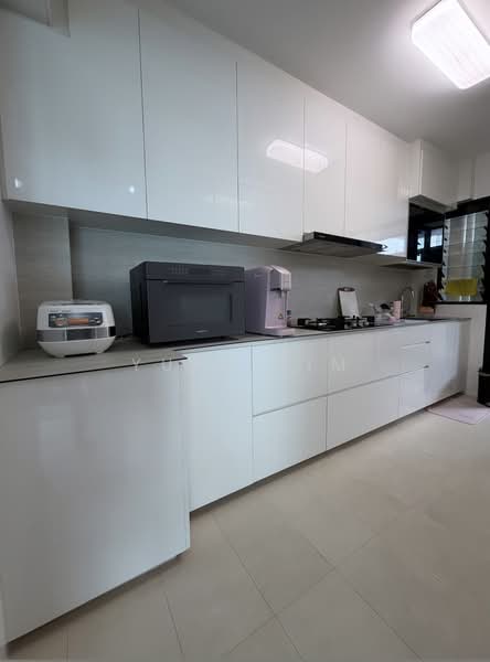 415D Northshore Drive HDB Flat For Sale at S$ 768,000 | PropertyGuru Singapore - Kitchen