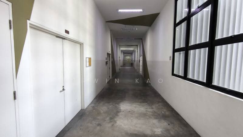 Citilink Warehouse Complex, 102E Pasir Panjang Road, Buona Vista / West Coast / Clementi New Town, 1,195 sqft, Light Industrial (B1) For Rent, by Irwin Kao, 500093784 - Corridor - CommercialGuru.com.sg