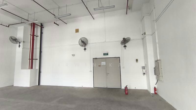 Citilink Warehouse Complex, 102E Pasir Panjang Road, 1,195 sqft, Light Industrial (B1) For Rent, by Irwin Kao, 500093788 - Interior - CommercialGuru.com.sg