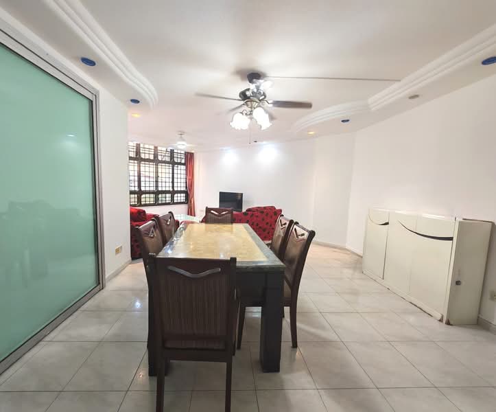 658 Choa Chu Kang Crescent, 658 Choa Chu Kang Crescent, 3 Bedrooms, 1,108 sqft, HDB Flat For Rent, by Ailsa Ang, 500093795 - Dining Room - PropertyGuru.com.sg