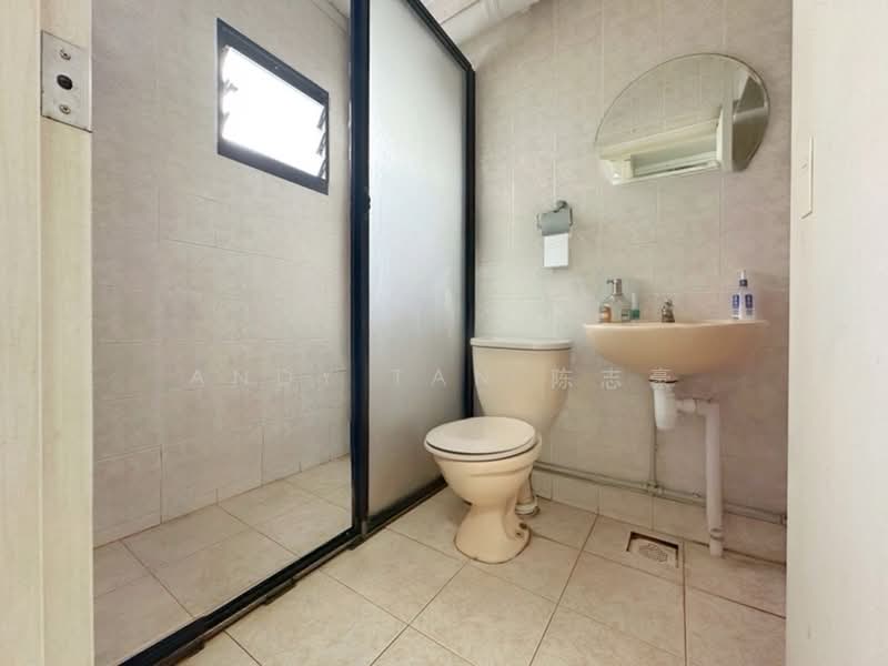470 Sembawang Drive HDB Flat For Sale at S$ 538,000 | PropertyGuru Singapore - Bathroom