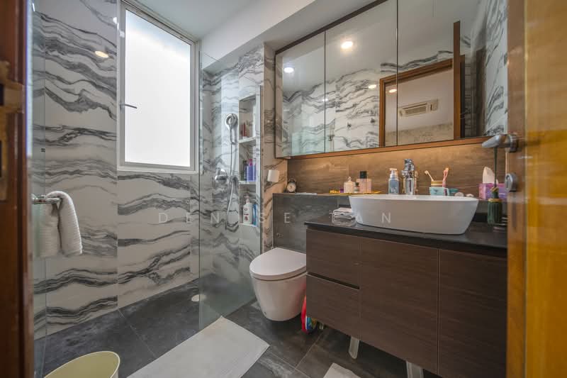 The Hermitage, 2 Sarkies Road, 2 Bedrooms, 850 sqft, Apartment For Sale, by Denise Tan, 500093827 - Bathroom - PropertyGuru.com.sg