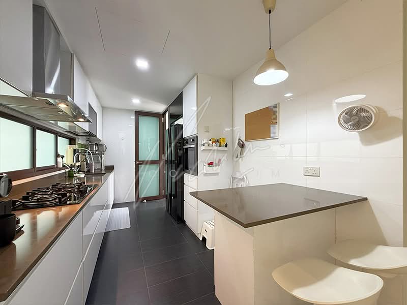 Varsity Park Condominium Condominium For Sale at S$ 2,580,000 | PropertyGuru Singapore - Kitchen