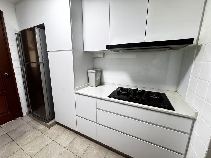 Simsville Condominium For Sale at S$ 1,460,000 | PropertyGuru Singapore - Kitchen