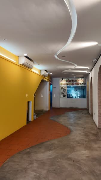 Geylang F&B l Main Road l 5 mins walk to MRT, Geylang Main Road, Eunos / Geylang / Paya Lebar, 1,200 sqft, Shop / Shophouse For Rent, by Eva Lau, 500093845 - Interior - CommercialGuru.com.sg