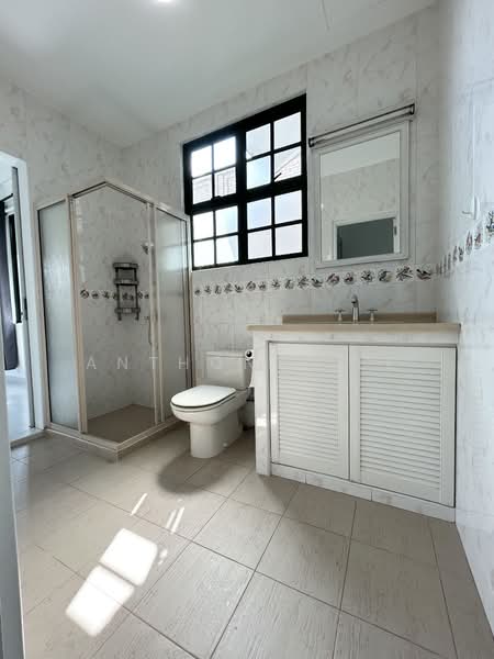 Semi-Detached House at Greenleaf Place, Semi-Detached House at Greenleaf Place, 4 Bedrooms, 4,500 sqft, Semi-Detached House For Rent, by Anthony Lee, 500093853 - Bathroom - PropertyGuru.com.sg