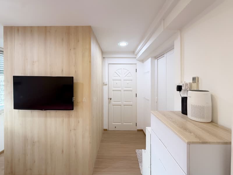 761 Woodlands Avenue 6 HDB Flat For Sale at S$ 700,000 | PropertyGuru Singapore - Bedroom