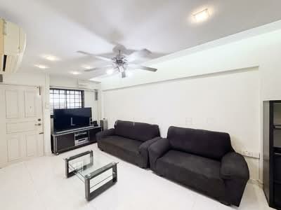 For Sale - 215 Ang Mo Kio Avenue 1