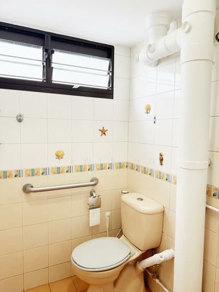 For Sale - 215 Ang Mo Kio Avenue 1