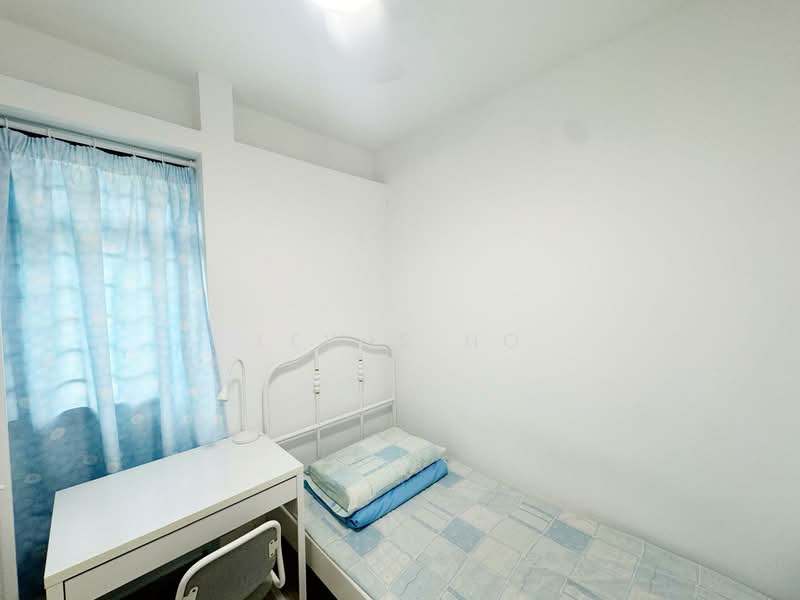 For Sale - 215 Ang Mo Kio Avenue 1