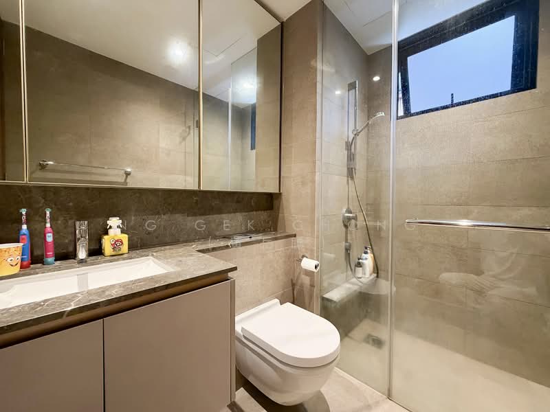 Daintree Residence Condominium For Sale at S$ 2,300,000 | PropertyGuru Singapore - Bathroom