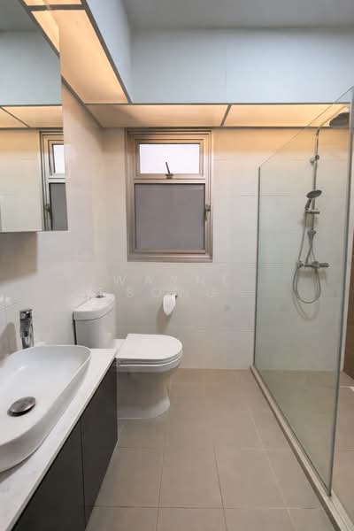 875B Tampines Street 86 HDB Flat For Sale at S$ 750,000 | PropertyGuru Singapore - Bathroom