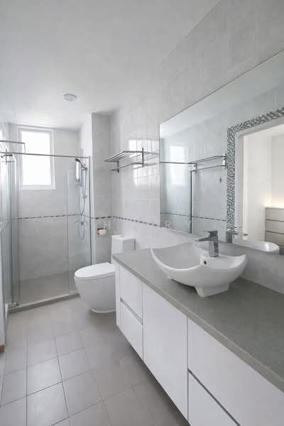 Loyang Villas Corner Terrace For Sale at S$ 2,580,000 | PropertyGuru Singapore - Bathroom