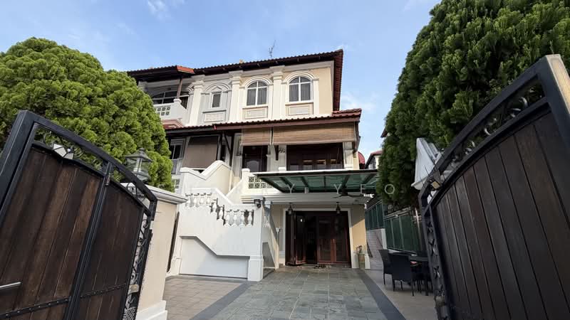 Loyang Villas Corner Terrace For Sale at S$ 2,580,000 | PropertyGuru Singapore - Exterior