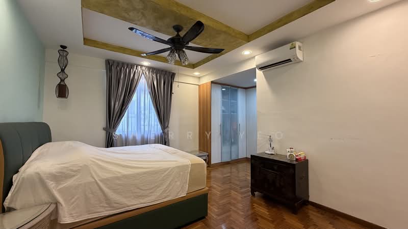 Loyang Villas Corner Terrace For Sale at S$ 2,580,000 | PropertyGuru Singapore - Junior Master Bedroom (actual)