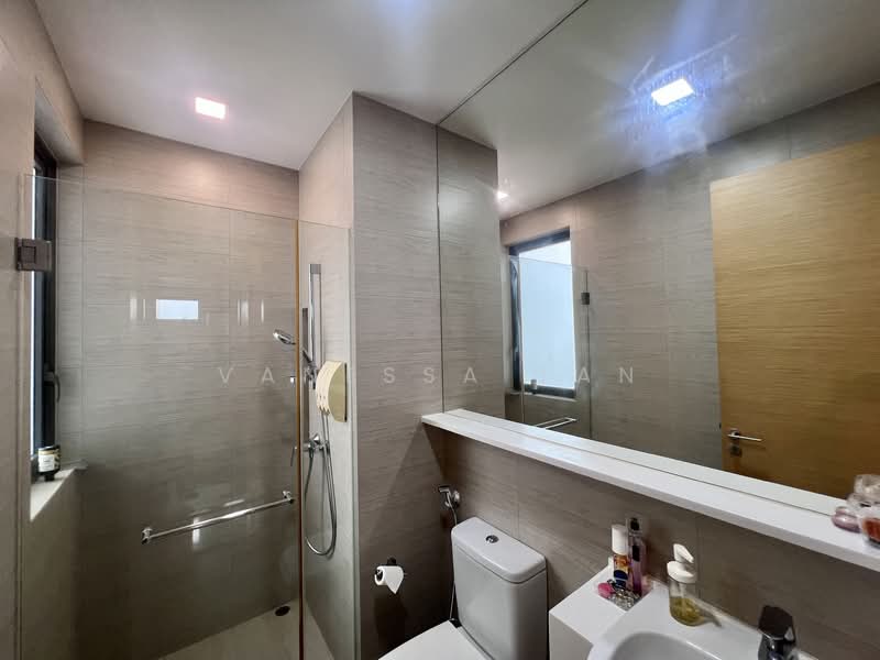 The Skywoods, 7 Dairy Farm Heights, 3 Bedrooms, 1,012 sqft, Condominium For Rent, by Vanessa Tan, 500093893 - Bathroom - PropertyGuru.com.sg
