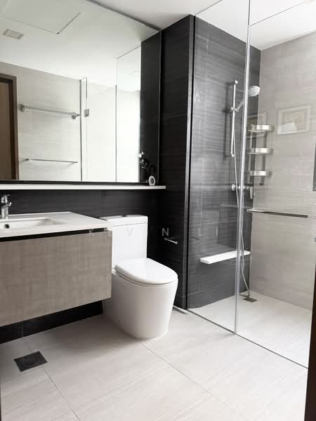 Bellewoods, 108 Woodlands Avenue 5, 3 Bedrooms, 1,098 sqft, Executive Condominium For Rent, by Kevin Li, 500093898 - Bathroom - PropertyGuru.com.sg