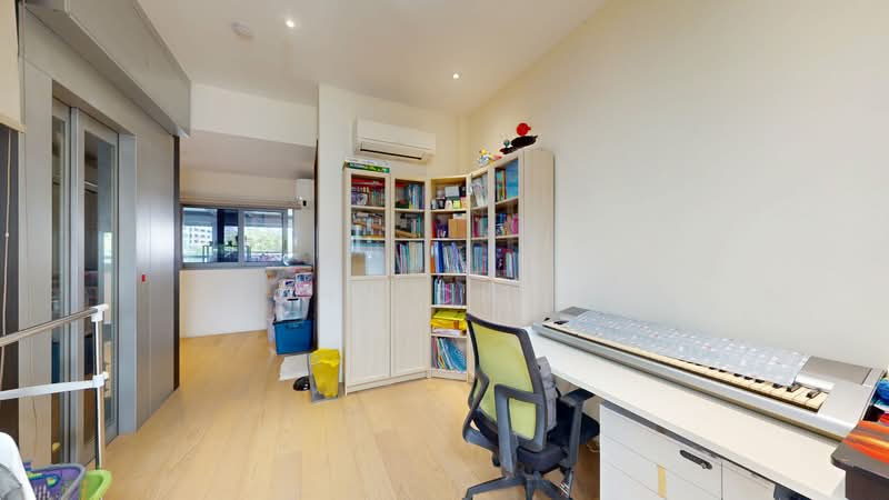 Parkwood Collection Semi-Detached House For Sale at S$ 4,500,000 | PropertyGuru Singapore - Study