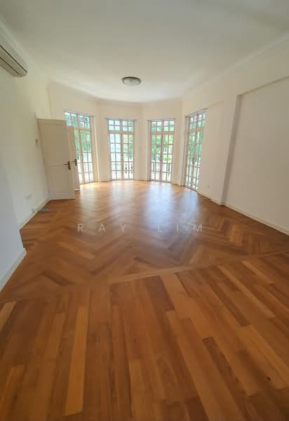 Woodgrove Avenue, Woodgrove Avenue, 6 Bedrooms, 6,674 sqft, Bungalow House For Rent, by Ray Lim, 500093907 - Bed Room - PropertyGuru.com.sg