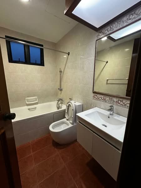 The Merasaga Condominium For Sale at S$ 2,999,000 | PropertyGuru Singapore - Master Bathroom