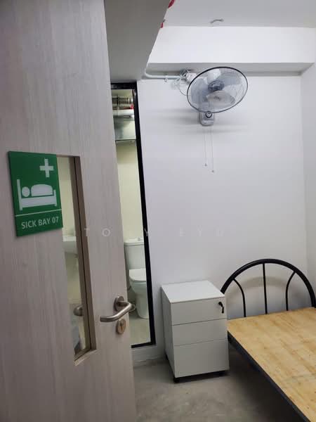 Cheap West Side Dormitory For Lease, Jalan Besut, 500 sqft, Dormitory For Rent, by Tony Eyu, 500093942 - Interior - CommercialGuru.com.sg