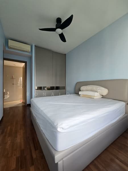 The Palette Condominium For Sale at S$ 1,638,888 | PropertyGuru Singapore - Master Bedroom