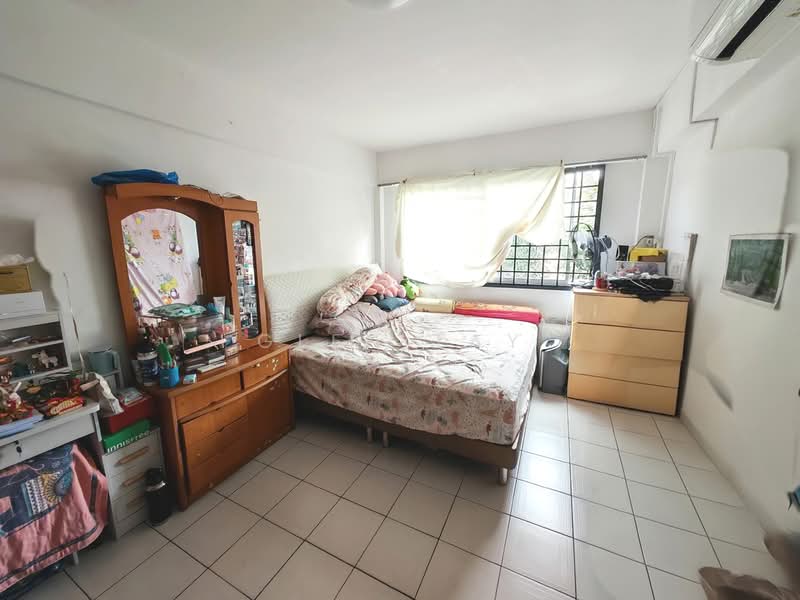 225 Pending Road HDB Flat For Sale at S$ 545,000 | PropertyGuru Singapore - Bedroom