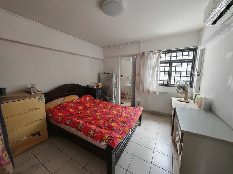 225 Pending Road HDB Flat For Sale at S$ 545,000 | PropertyGuru Singapore - Bedroom