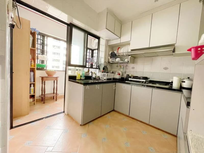 520 Woodlands Drive 14, 520 Woodlands Drive 14, 4 Bedrooms, 1,345 sqft, HDB Flat For Rent, by Vivian Song, 500093950 - Kitchen - PropertyGuru.com.sg