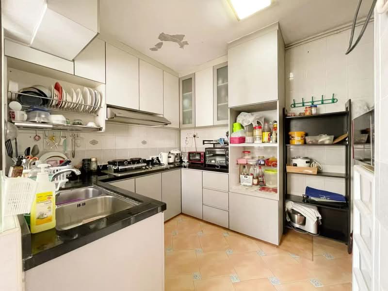 520 Woodlands Drive 14, 520 Woodlands Drive 14, 4 Bedrooms, 1,345 sqft, HDB Flat For Rent, by Vivian Song, 500093950 - Kitchen - PropertyGuru.com.sg