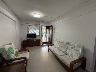 For Rent - 102 Jurong East Street 13