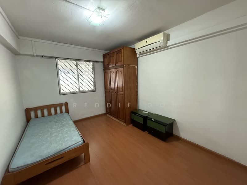 102 Jurong East Street 13, 102 Jurong East Street 13, 2 Bedrooms, 732 sqft, HDB Flat For Rent, by Freddie Goh, 500093970 - Bedroom - PropertyGuru.com.sg