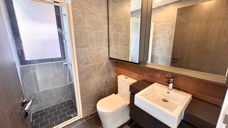 Rezi 24, 39 Lorong 24 Geylang, 2 Bedrooms, 646 sqft, Condominium For Rent, by Joyce M Wong, 500093973 - Bathroom - PropertyGuru.com.sg