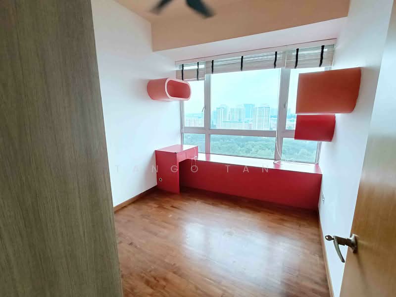 Clover By The Park, 2 Bishan Street 25, 3 Bedrooms, 1,238 sqft, Condominium For Rent, by Tango Tan, 500093983 - Study - PropertyGuru.com.sg